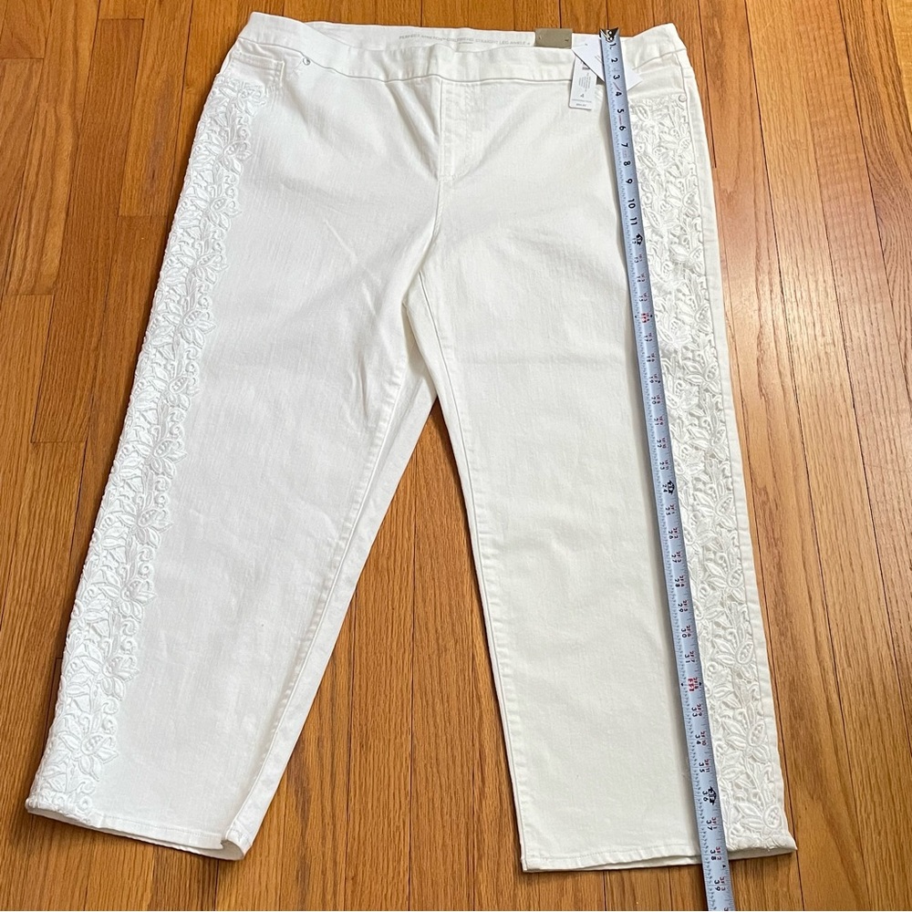 NWT Chico’s Size 4 US 20 Perfect Stretch Girlfriend Straight Leg Ankle Pants - Picture 8 of 16